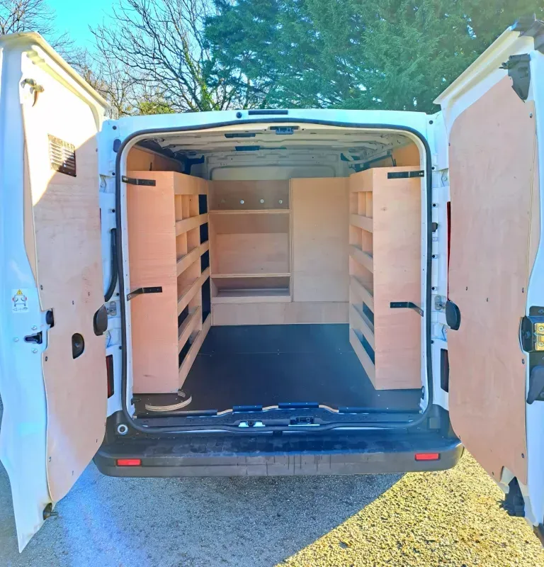 aménagement intérieur véhicule utilitaire