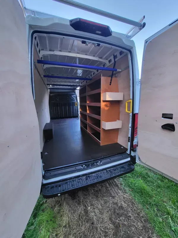 aménagement intérieur véhicule utilitaire