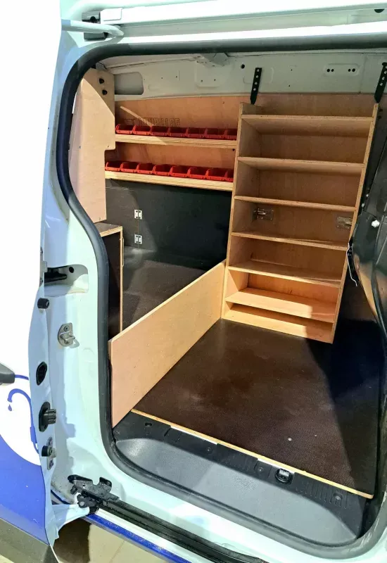 aménagement intérieur véhicule utilitaire