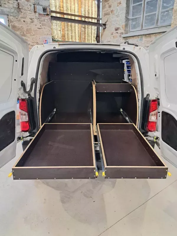 aménagement intérieur véhicule utilitaire