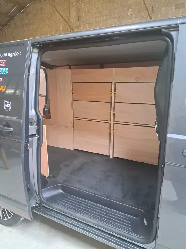 aménagement intérieur véhicule utilitaire